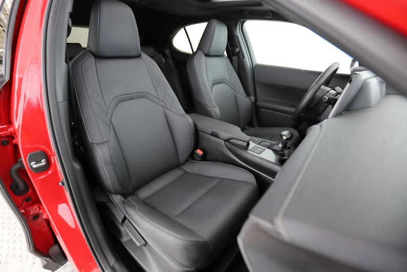 Vehicle image LEXUS UX