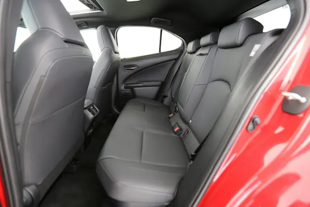 Lexus UX 250h F-Line
