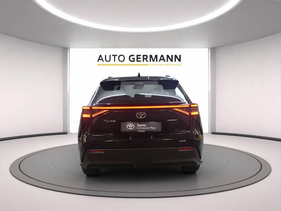 Vehicle image 5 Vehicle image 5