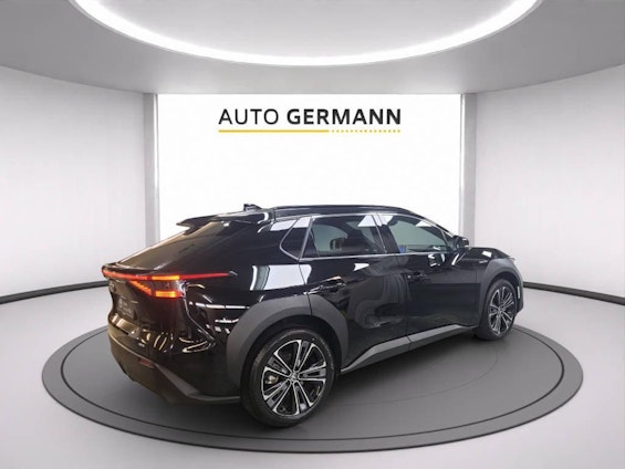 Vehicle image 2 Vehicle image 2