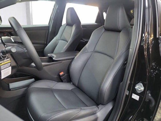 Vehicle image 8 Vehicle image 8