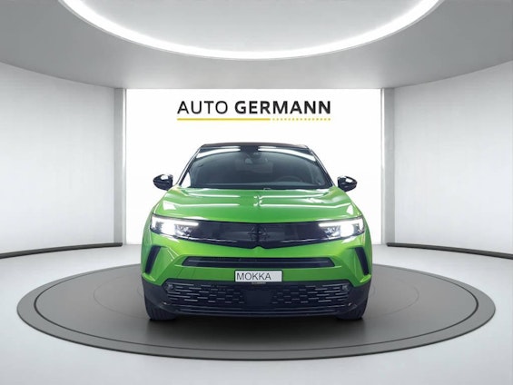 Vehicle image 4 Vehicle image 4