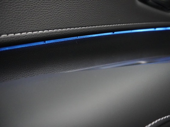 Vehicle image 18 Vehicle image 18