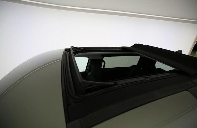 Vehicle image 13 Vehicle image 13