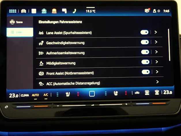 VW Passat Variant 2.0 TSI DSG R-Line 4Motion