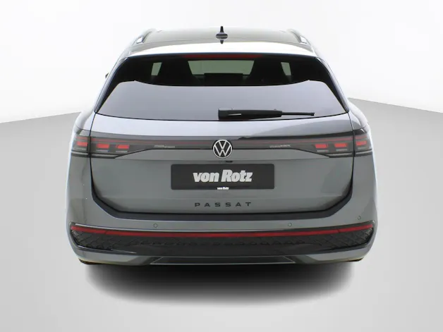 VW Passat Variant 2.0 TSI DSG R-Line 4Motion