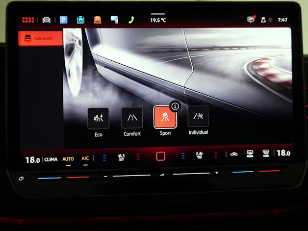 VW Passat Variant 2.0 TSI DSG R-Line 4Motion