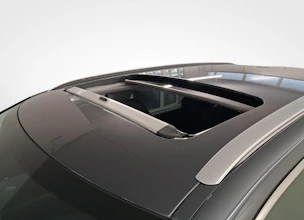 https://vehicle.imgix.net/4005843/3cf18f2f-f2b4-4fd3-a087-75e29030dc47.jpg