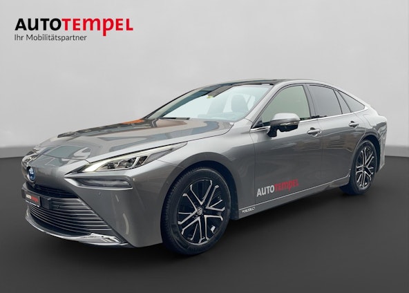 First vehicle image First vehicle image