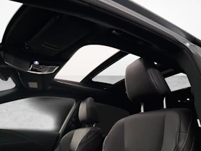 https://vehicle.imgix.net/4005898/506010df-c883-4fa2-a08f-d929ae5b1130.jpg