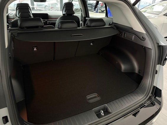 Vehicle image 12 Vehicle image 12