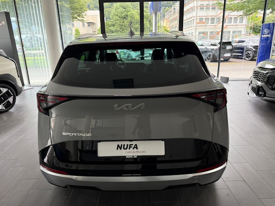 Vehicle image 5 Vehicle image 5