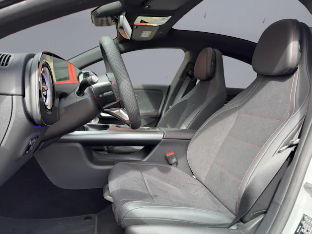 Mercedes-Benz CLA 350 AMG Line 4matic