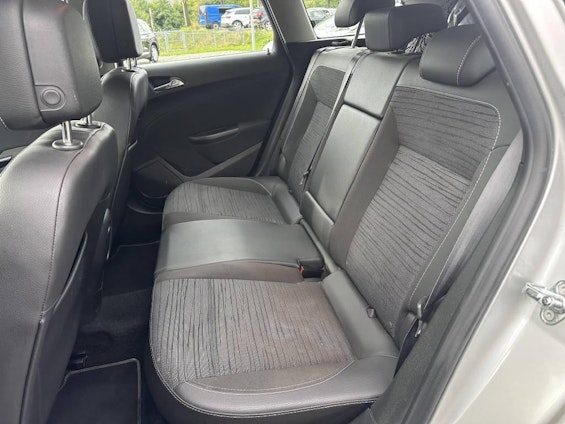 Vehicle image 7 Vehicle image 7