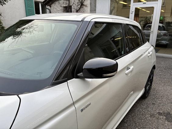 Vehicle image 11 Vehicle image 11