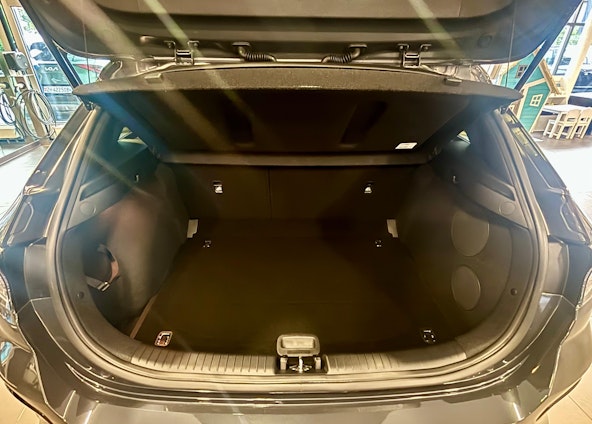 Vehicle image 12 Vehicle image 12