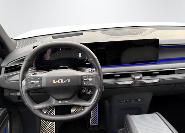 Vehicle image 5 Vehicle image 5