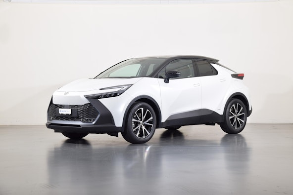 First vehicle image