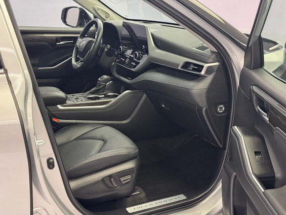 Vehicle image 7 Vehicle image 7