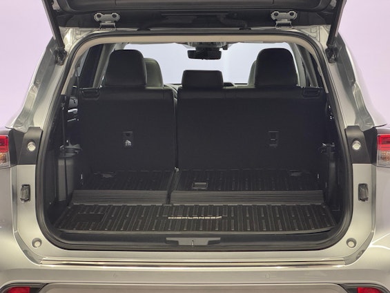 Vehicle image 12 Vehicle image 12