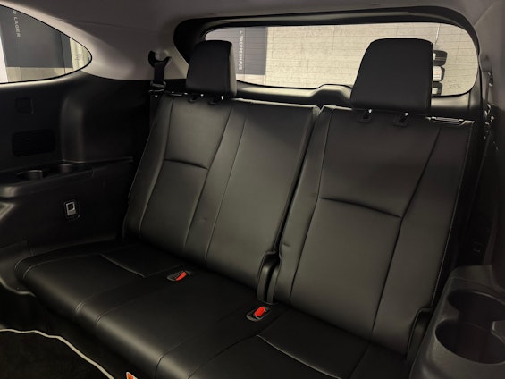 Vehicle image 10 Vehicle image 10