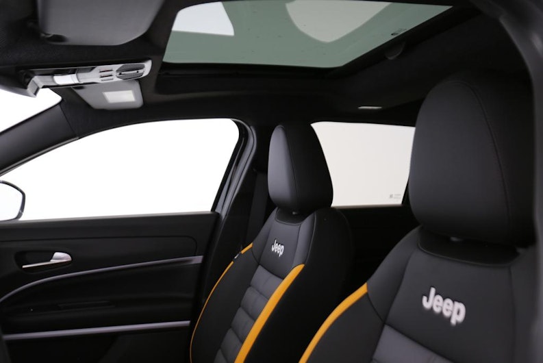 Vehicle image JEEP AVENGER