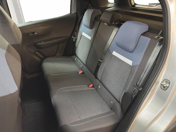 Vehicle image 10 Vehicle image 10