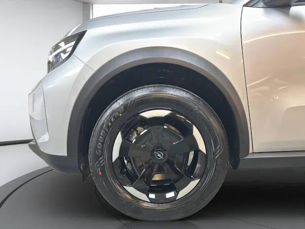 Opel Frontera 1.2 T HEV 145 Edition