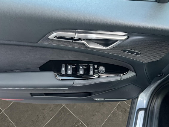 Vehicle image 8 Vehicle image 8