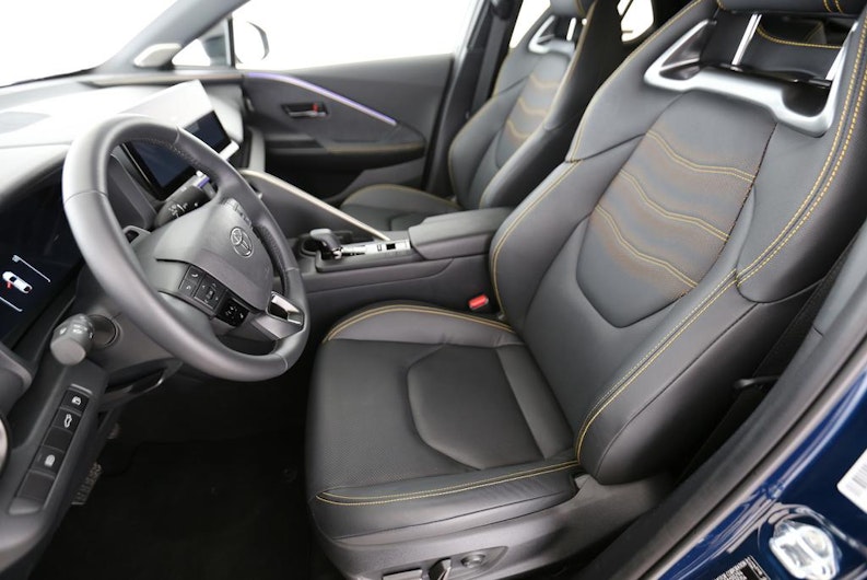 Vehicle image TOYOTA C-HR