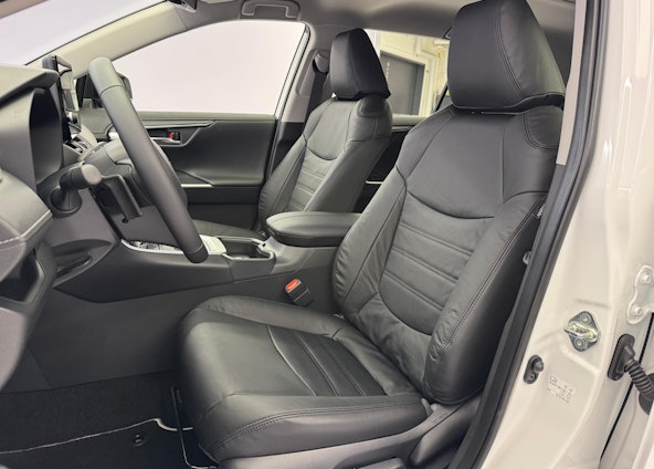 Vehicle image 8 Vehicle image 8