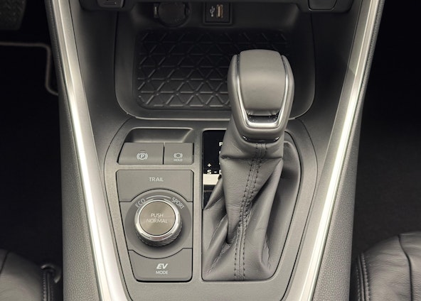 Vehicle image 14 Vehicle image 14