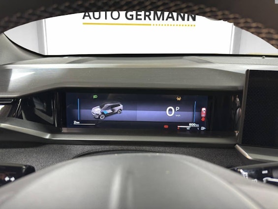 Vehicle image 9 Vehicle image 9