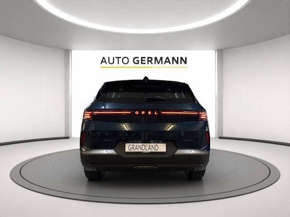 Vehicle image 5 Vehicle image 5