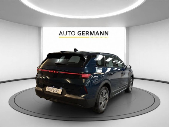 Vehicle image 2 Vehicle image 2