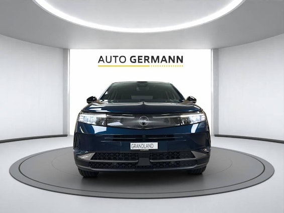 Vehicle image 4 Vehicle image 4