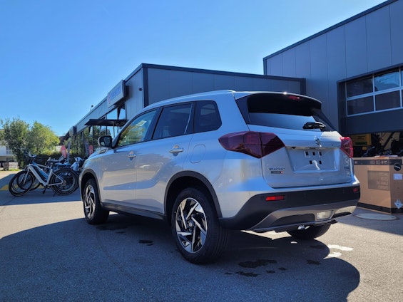 Vehicle image 3 Vehicle image 3