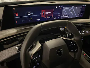 Peugeot 5008 1.2 Hybrid Allure Premium