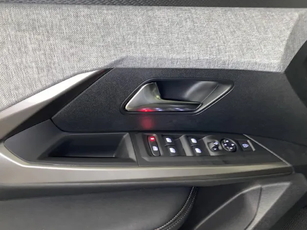 Peugeot 5008 1.2 Hybrid Allure Premium