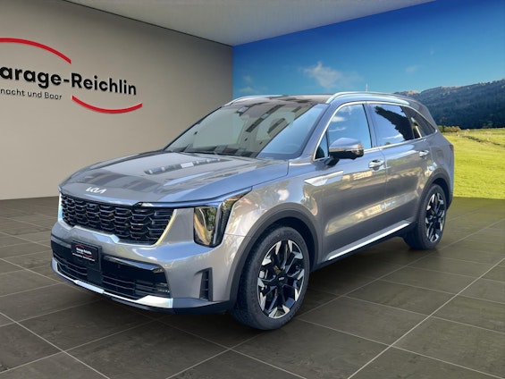 First vehicle image