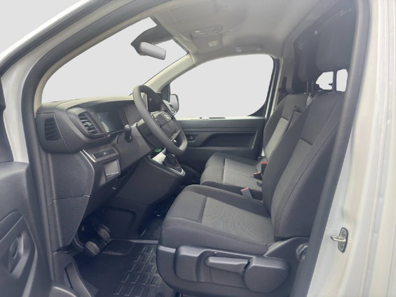 Vehicle image 11 Vehicle image 11