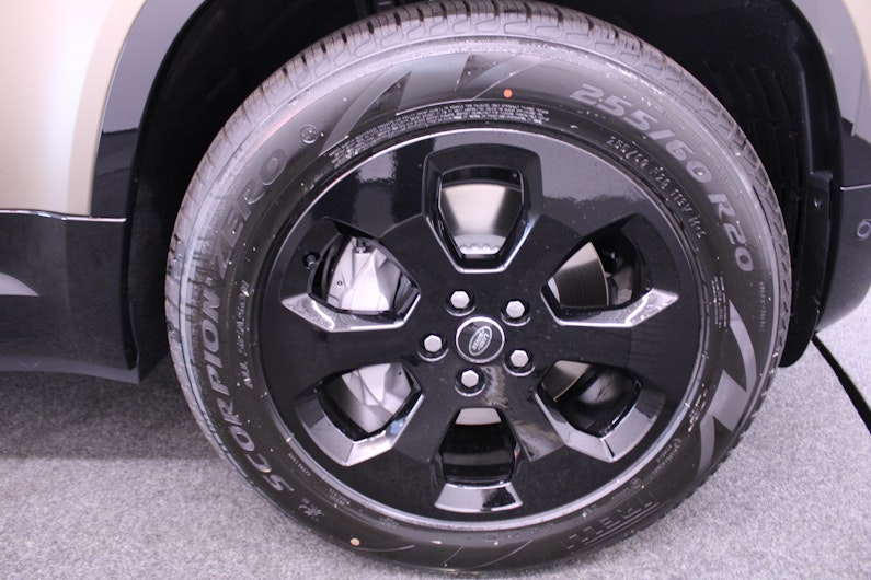 Vehicle image LAND ROVER DEFENDER