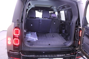 Vehicle image LAND ROVER Defender 110 3.0 D I6 300 X-Dynamic HSE