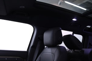 Vehicle image LAND ROVER Defender 110 3.0 D I6 300 X-Dynamic HSE