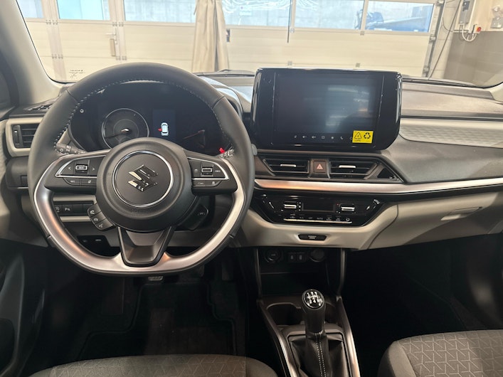 Vehicle image SUZUKI SWIFT