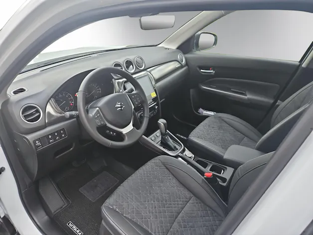 Suzuki Vitara 1.4 T Compact Top Hybrid 4x4 mit AHK