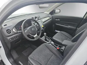 Suzuki Vitara 1.4 T Compact Top Hybrid 4x4 mit AHK