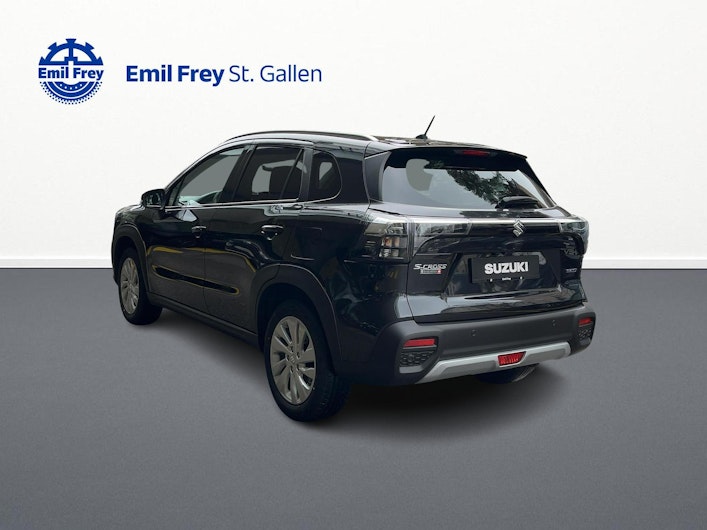 Vehicle image SUZUKI S-CROSS
