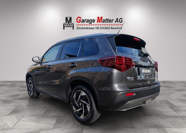 Vehicle image 4 Vehicle image 4