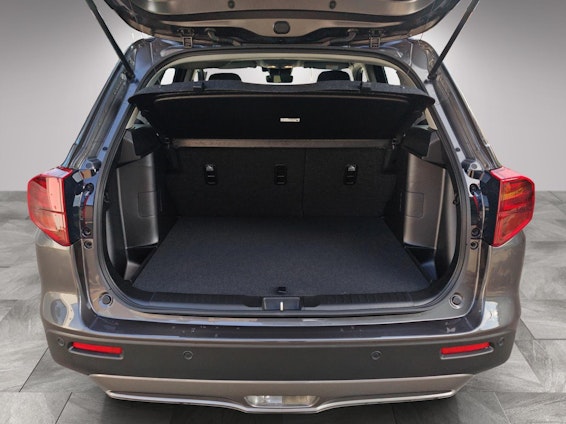 Vehicle image 15 Vehicle image 15